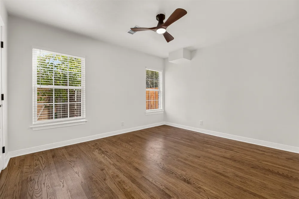 3825 Weyburn Drive Fort Worth, TX 76109