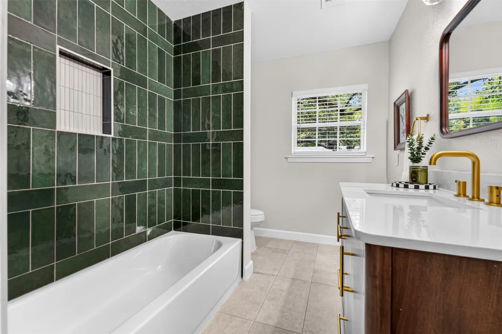 3825 Weyburn Drive Fort Worth, TX 76109