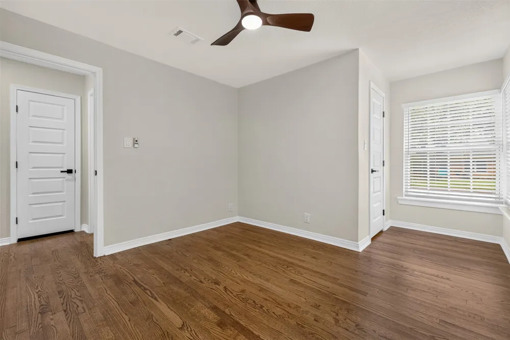 3825 Weyburn Drive Fort Worth, TX 76109