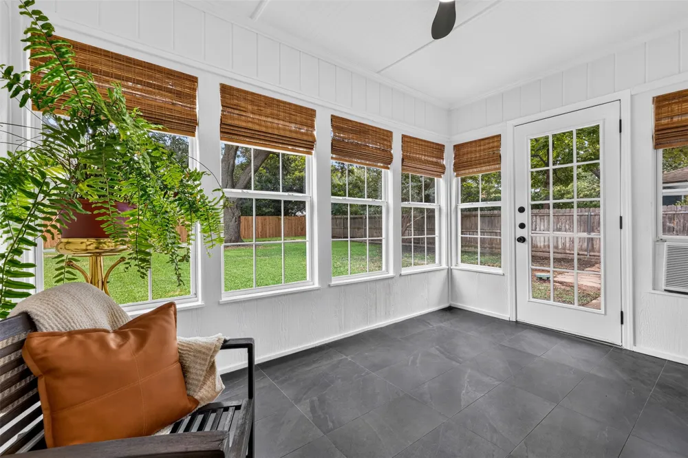 3825 Weyburn Drive Fort Worth, TX 76109