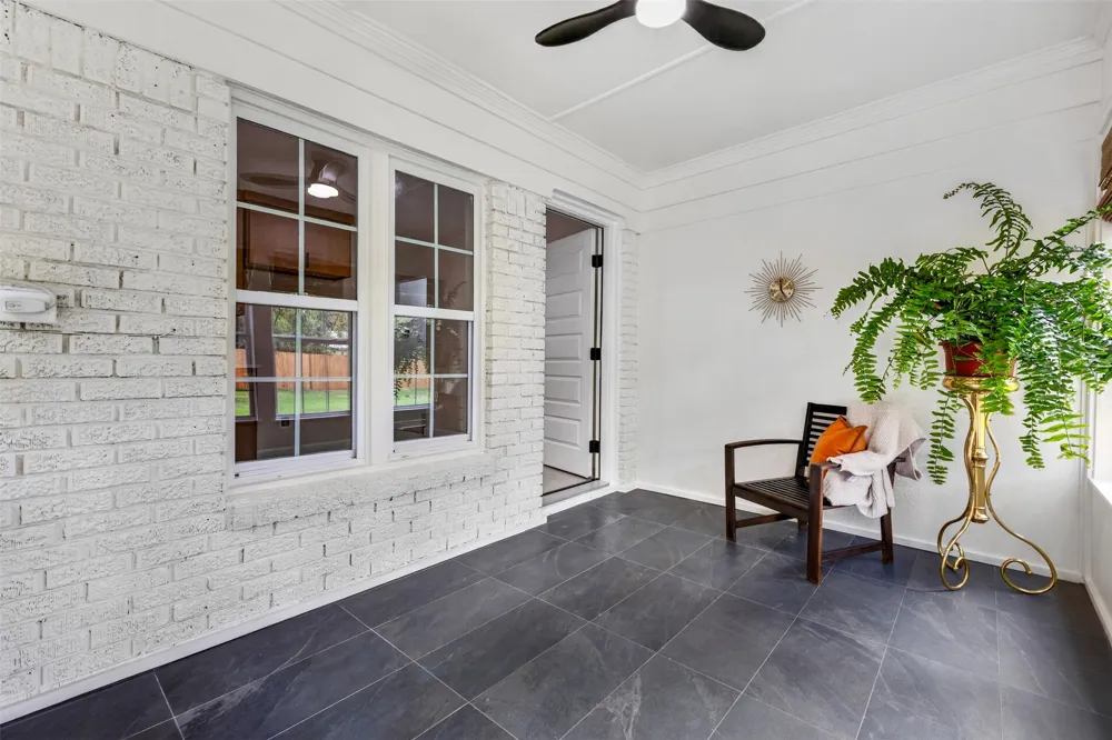 3825 Weyburn Drive Fort Worth, TX 76109