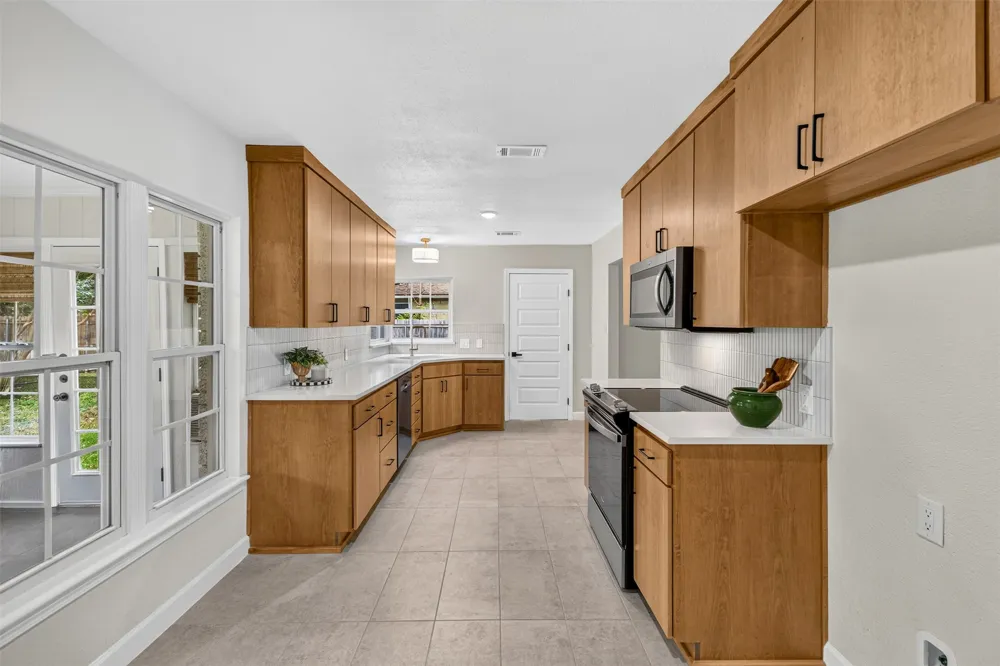 3825 Weyburn Drive Fort Worth, TX 76109