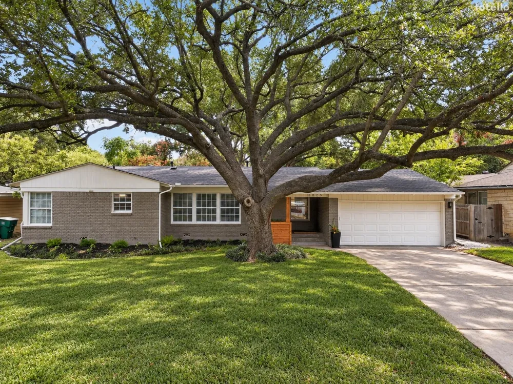 3825 Weyburn Drive Fort Worth, TX 76109