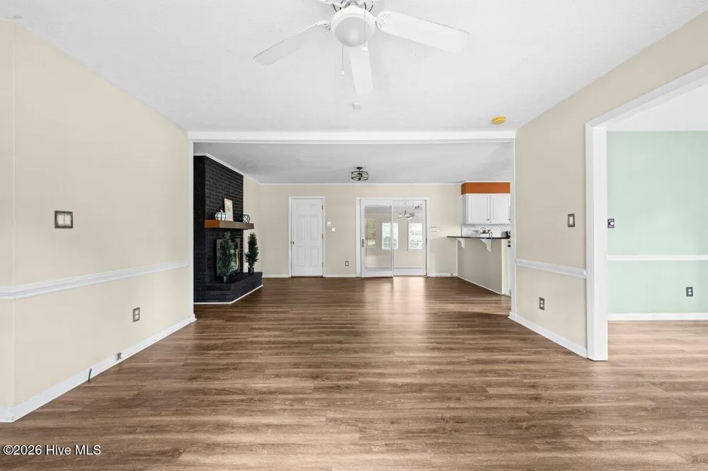 1003 Robinwood Road Aberdeen, NC 28315