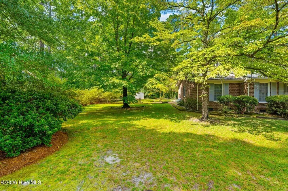 1003 Robinwood Road Aberdeen, NC 28315
