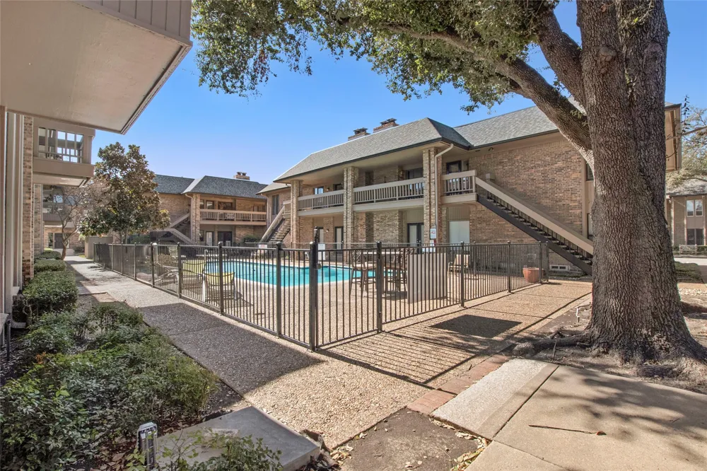 10727 Villager Road #C Dallas, TX 75230