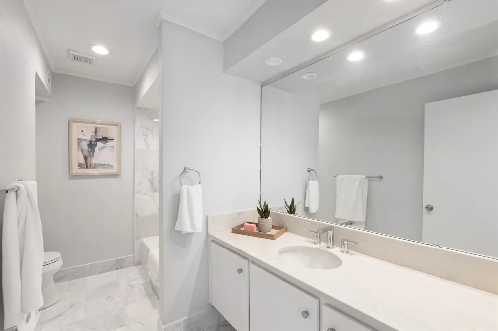 10727 Villager Road #C Dallas, TX 75230