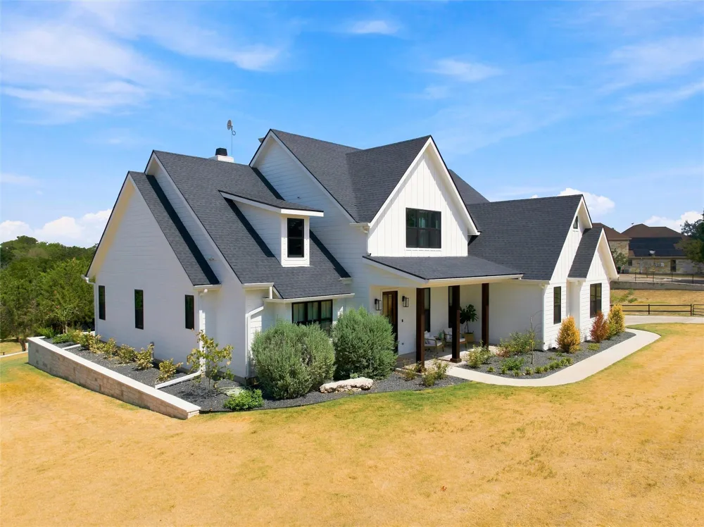 1065 Whispering Oaks China Spring, TX 76633
