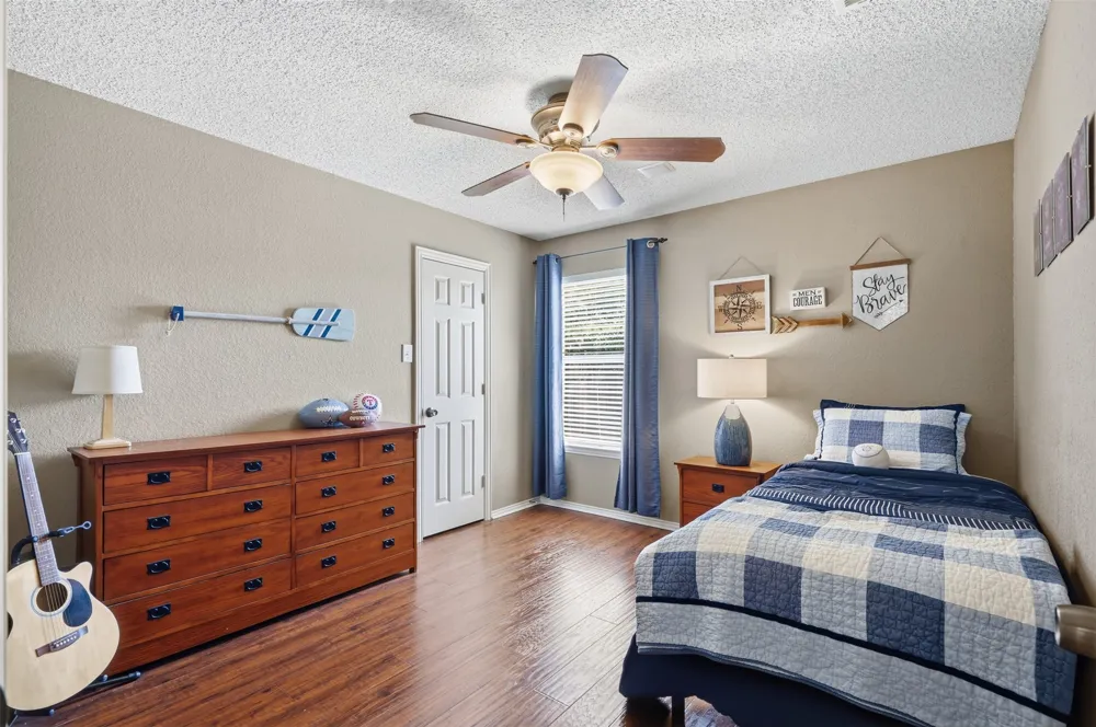 5004 Ridgefield Court Arlington, TX 76017