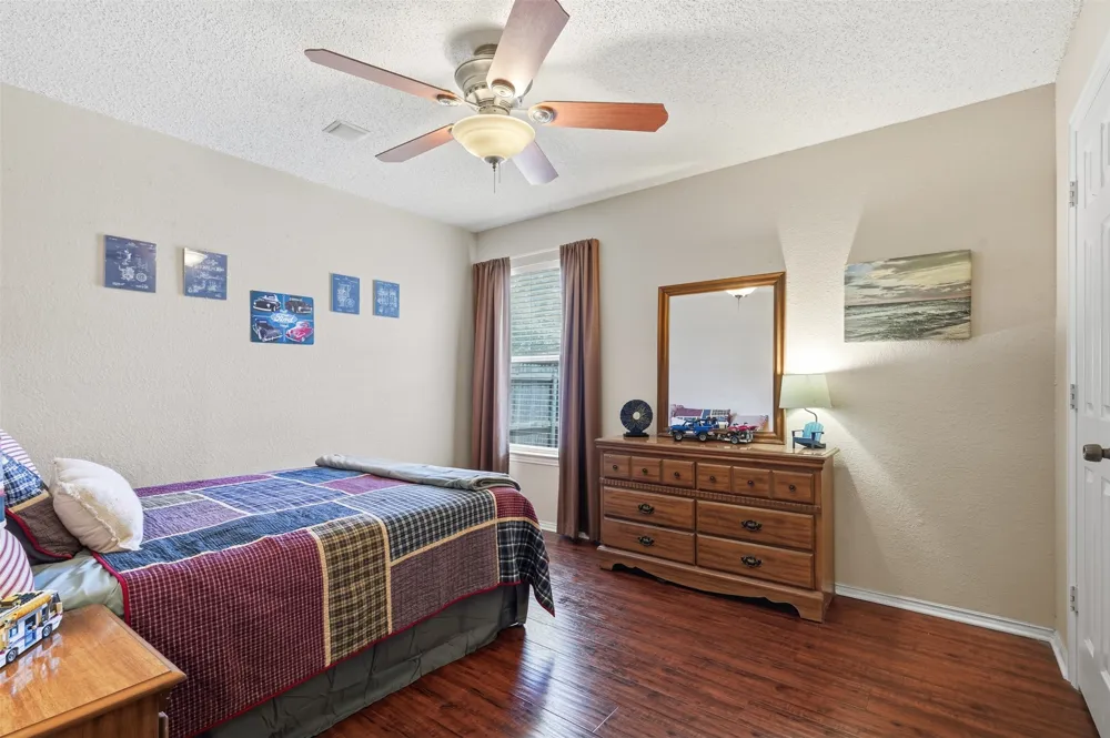 5004 Ridgefield Court Arlington, TX 76017