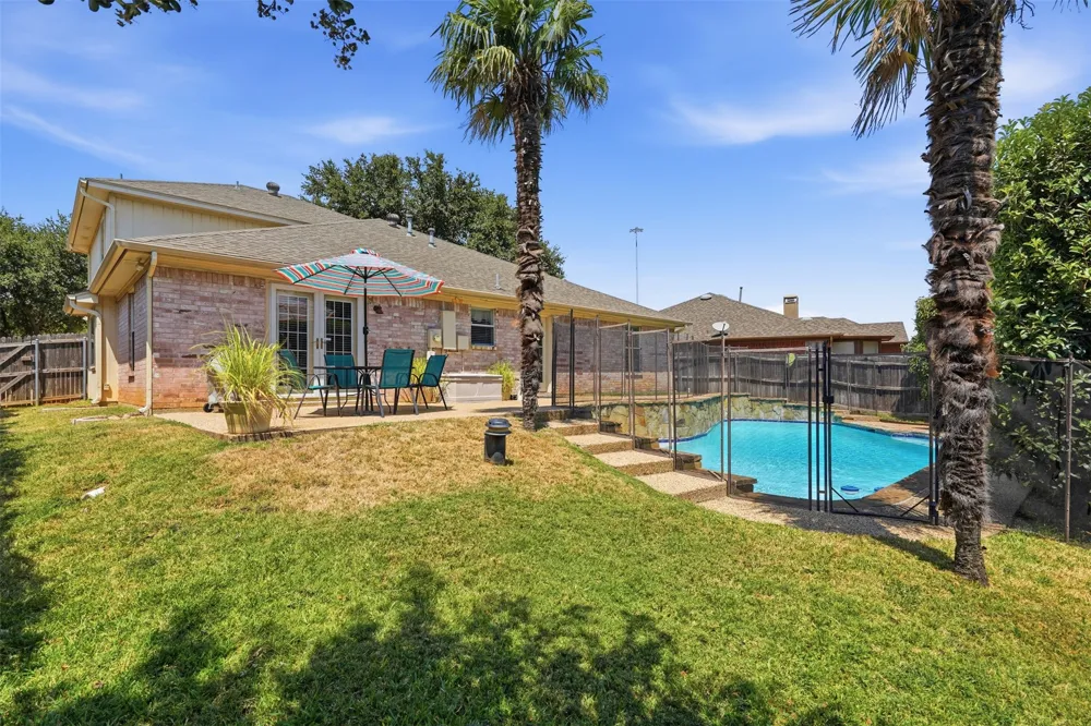5004 Ridgefield Court Arlington, TX 76017