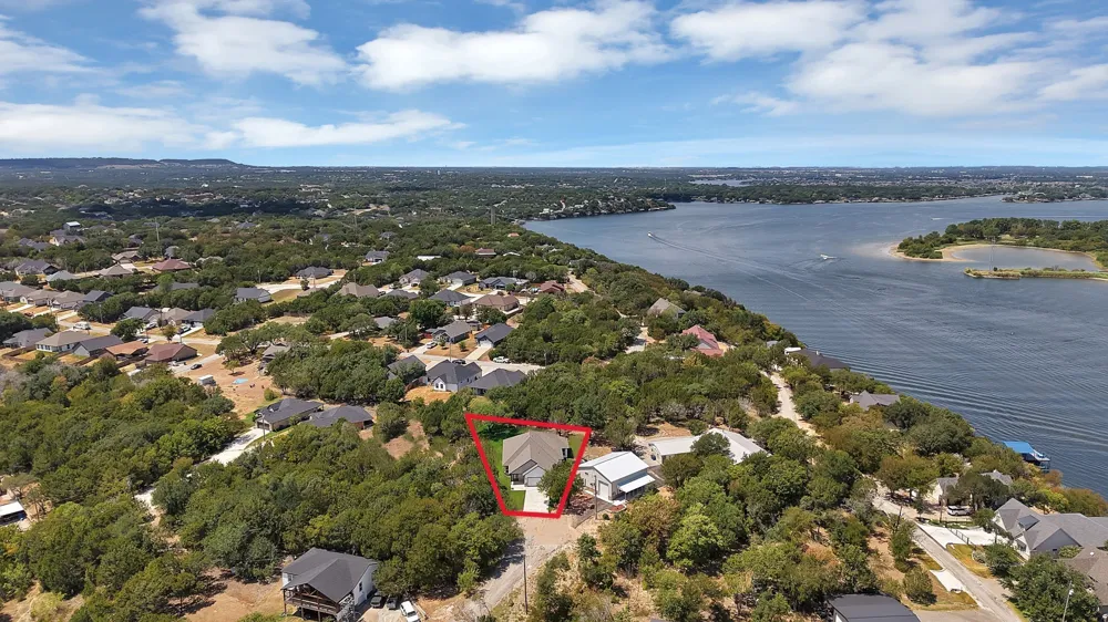 5021 Enchanted Court Granbury, TX 76048