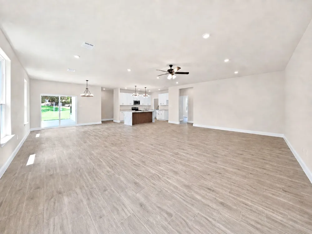 5021 Enchanted Court Granbury, TX 76048