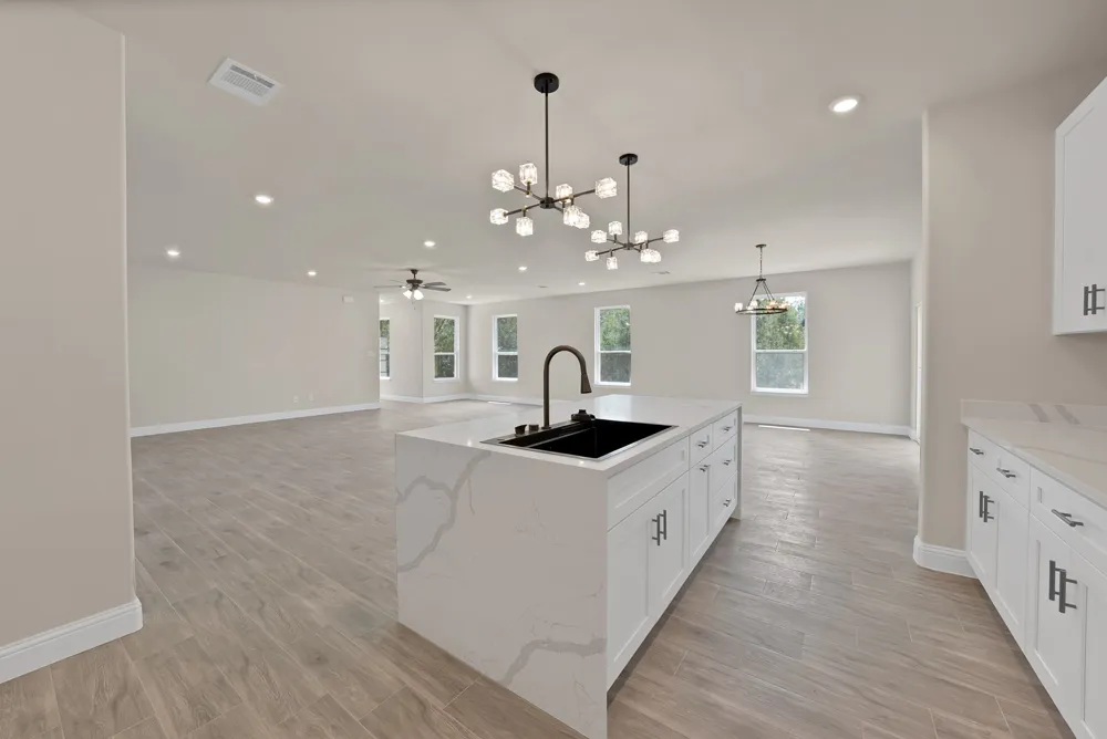 5021 Enchanted Court Granbury, TX 76048