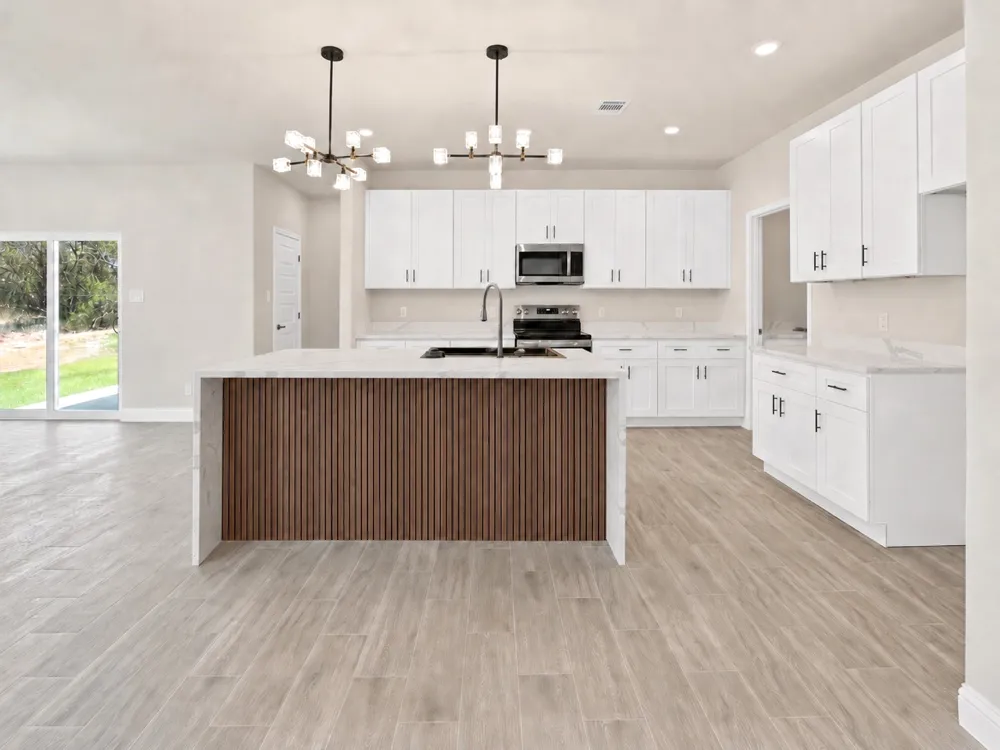 5021 Enchanted Court Granbury, TX 76048