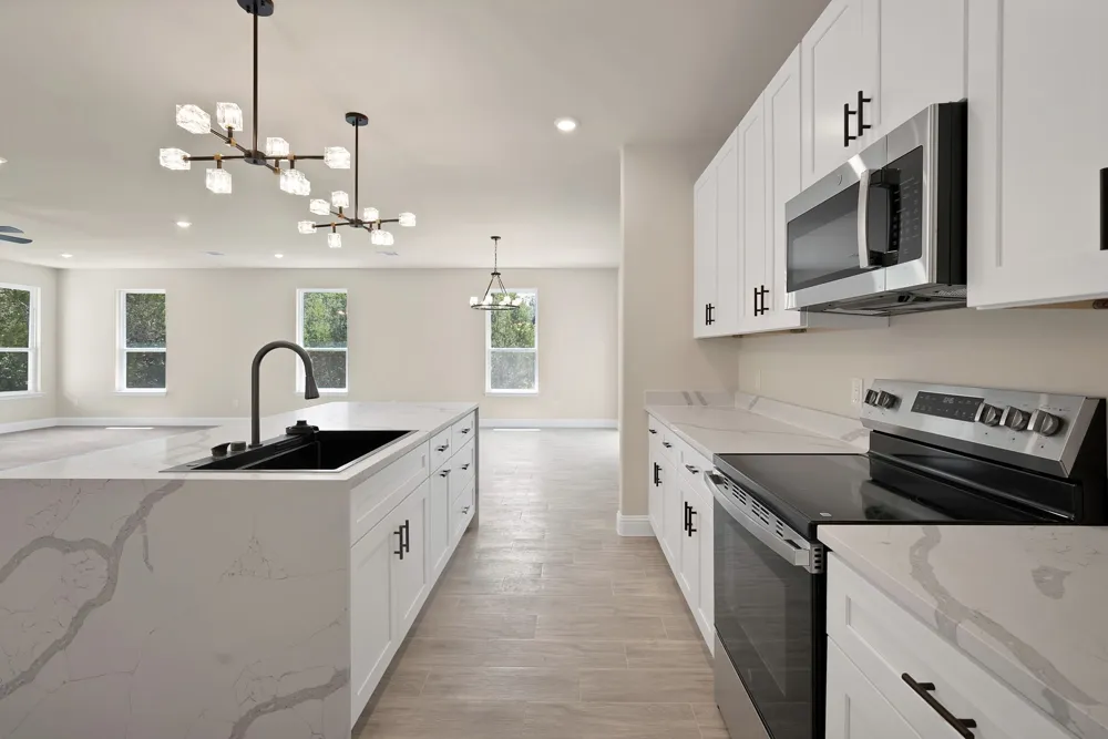 5021 Enchanted Court Granbury, TX 76048