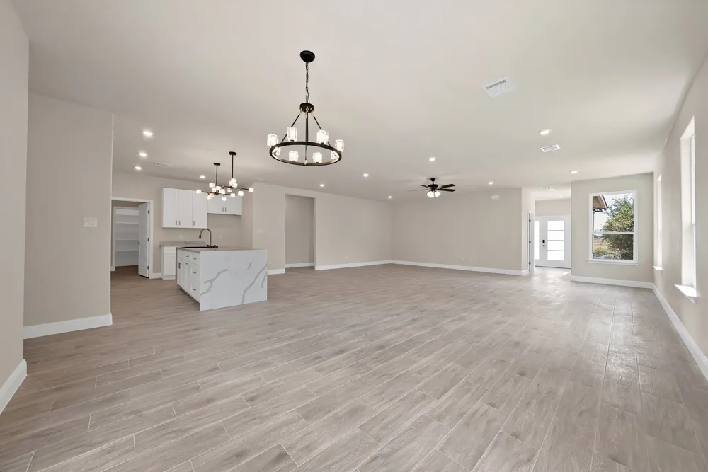 5021 Enchanted Court Granbury, TX 76048