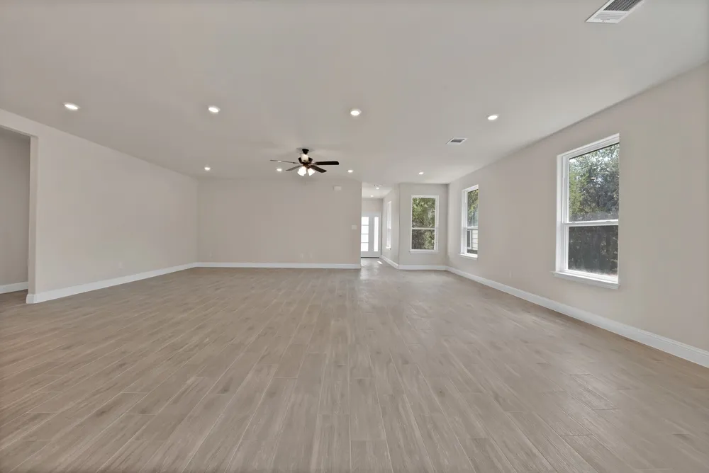 5021 Enchanted Court Granbury, TX 76048