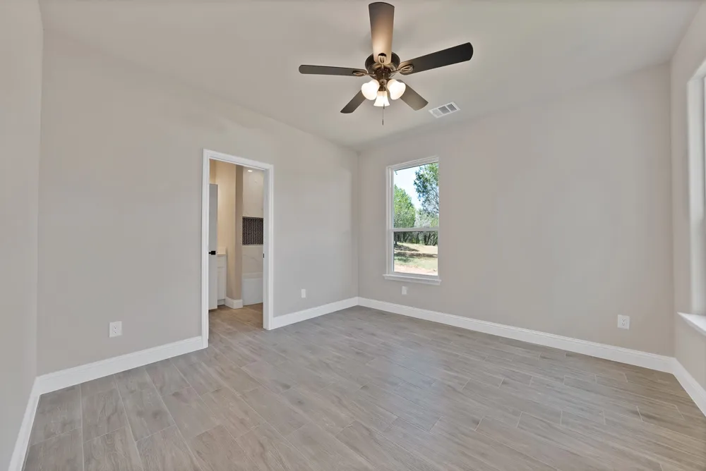 5021 Enchanted Court Granbury, TX 76048