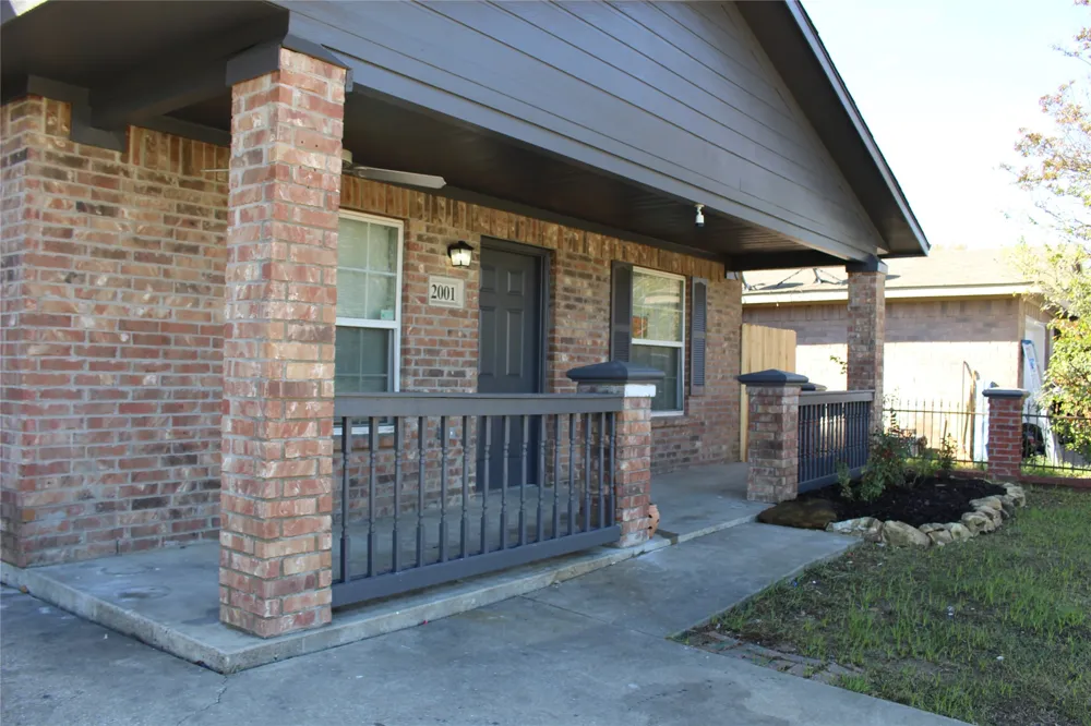 2001 San Antonio Street Grand Prairie, TX 75051