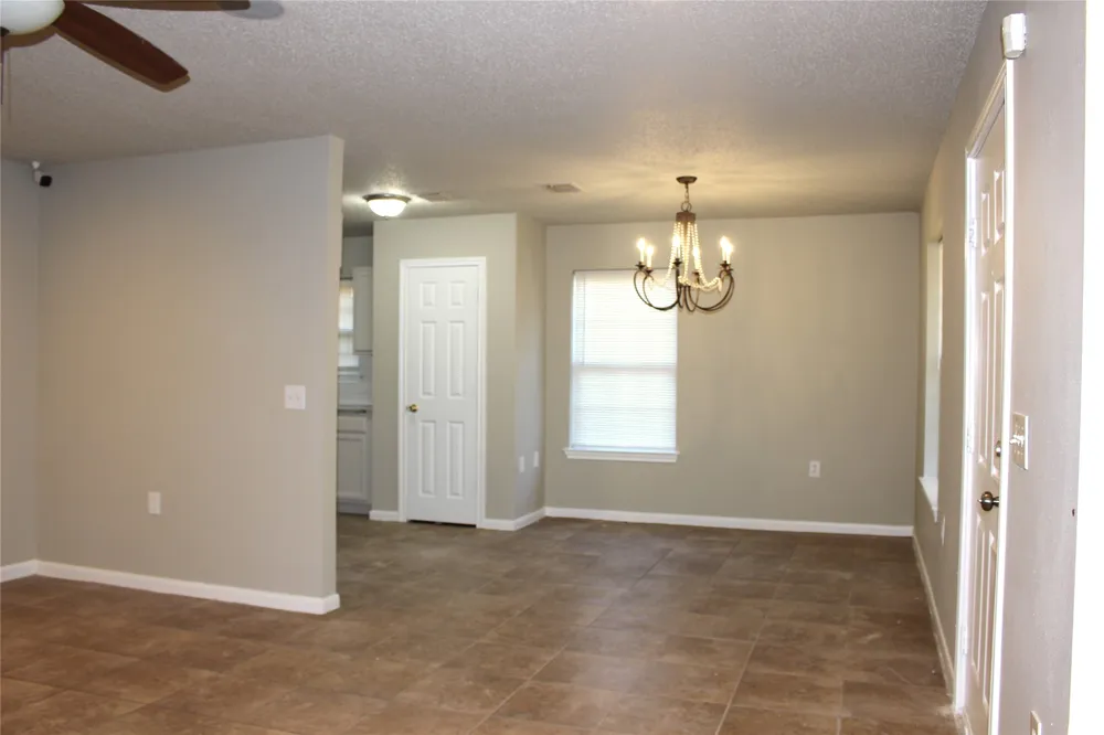 2001 San Antonio Street Grand Prairie, TX 75051