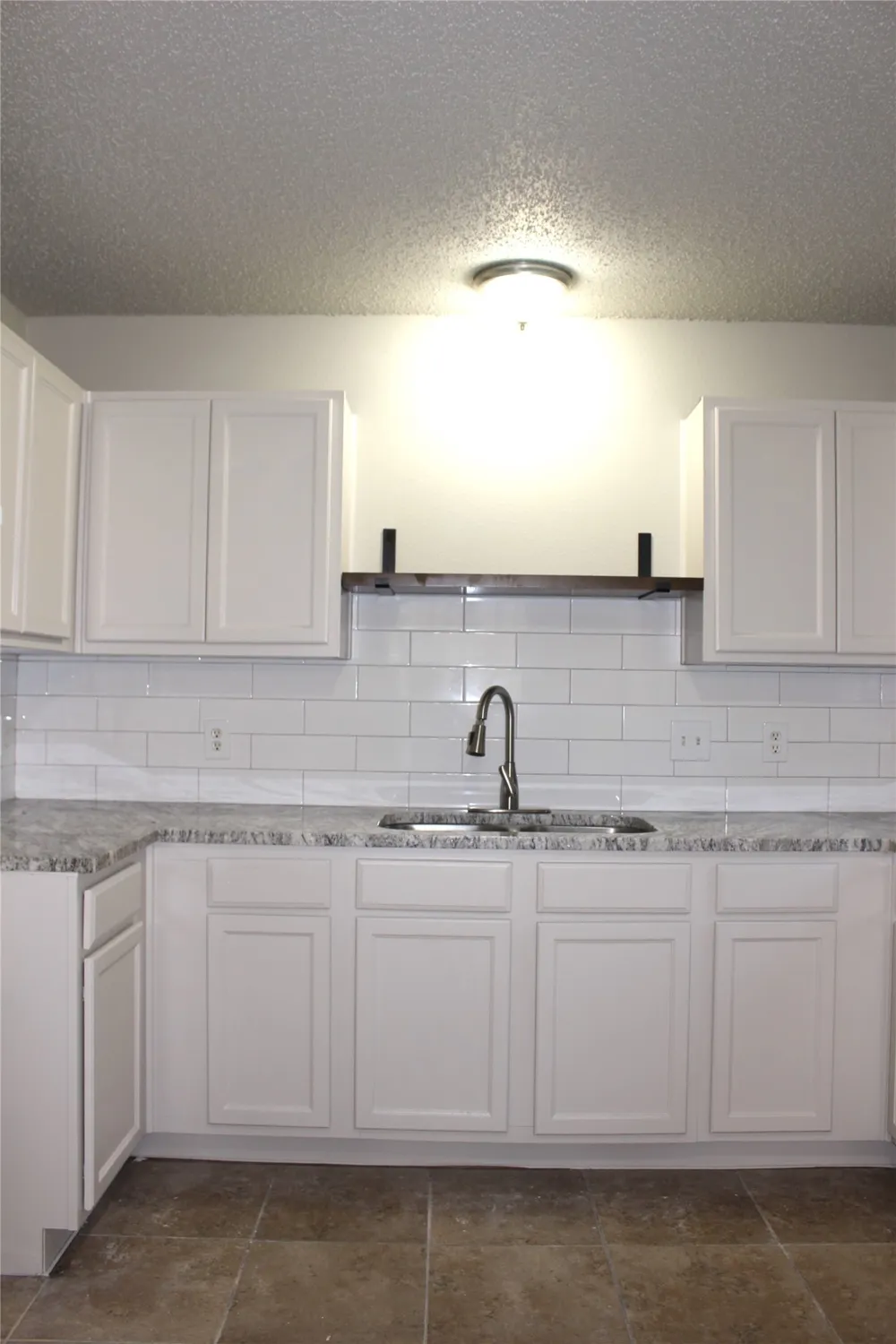 2001 San Antonio Street Grand Prairie, TX 75051