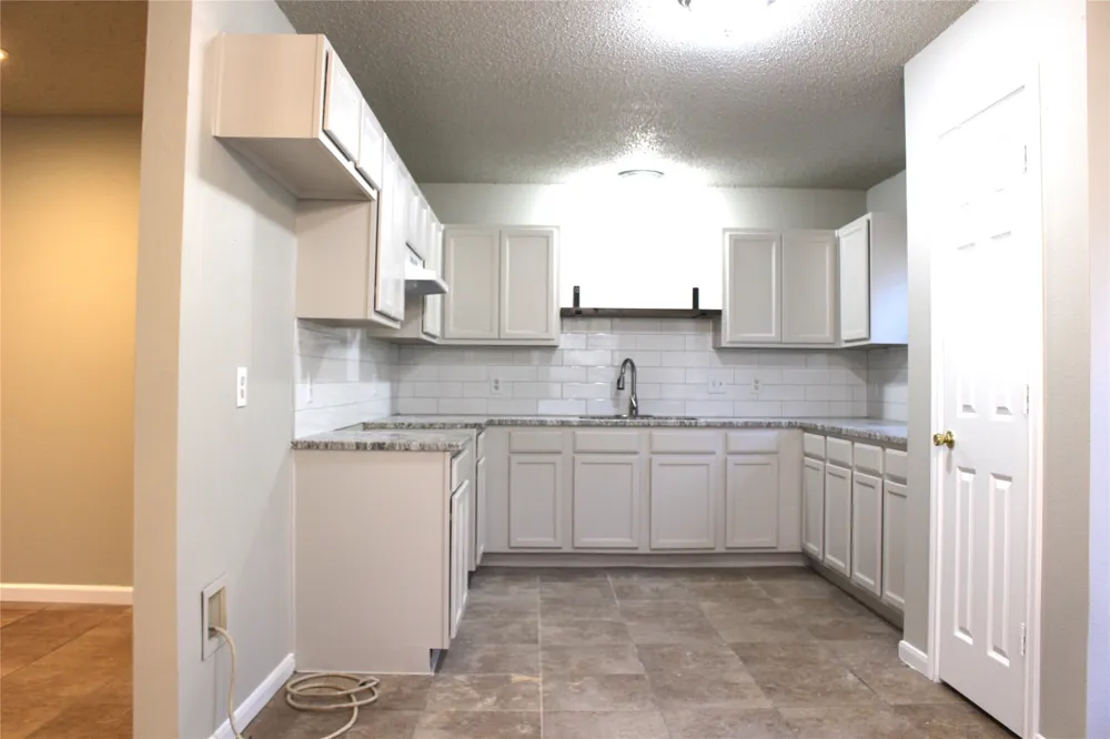 2001 San Antonio Street Grand Prairie, TX 75051