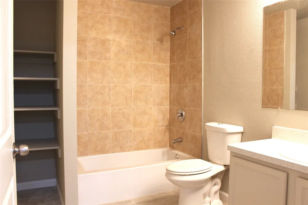 2001 San Antonio Street Grand Prairie, TX 75051