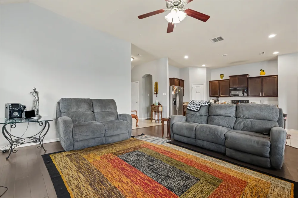 2126 Fair Weather Drive Lancaster, TX 75146