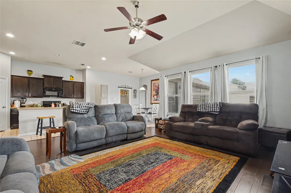 2126 Fair Weather Drive Lancaster, TX 75146