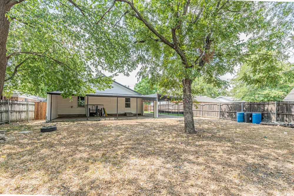 426 NE 29th Street Grand Prairie, TX 75050