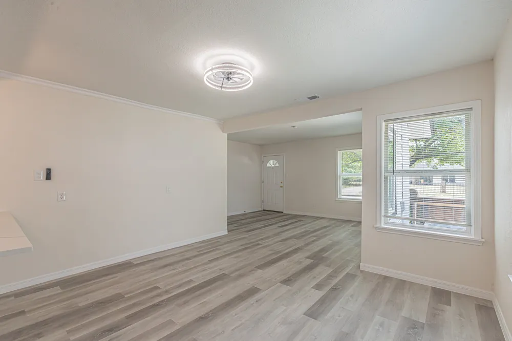 426 NE 29th Street Grand Prairie, TX 75050