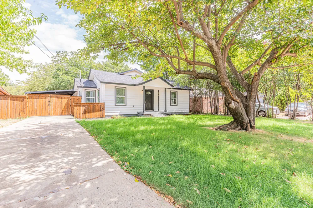 426 NE 29th Street Grand Prairie, TX 75050