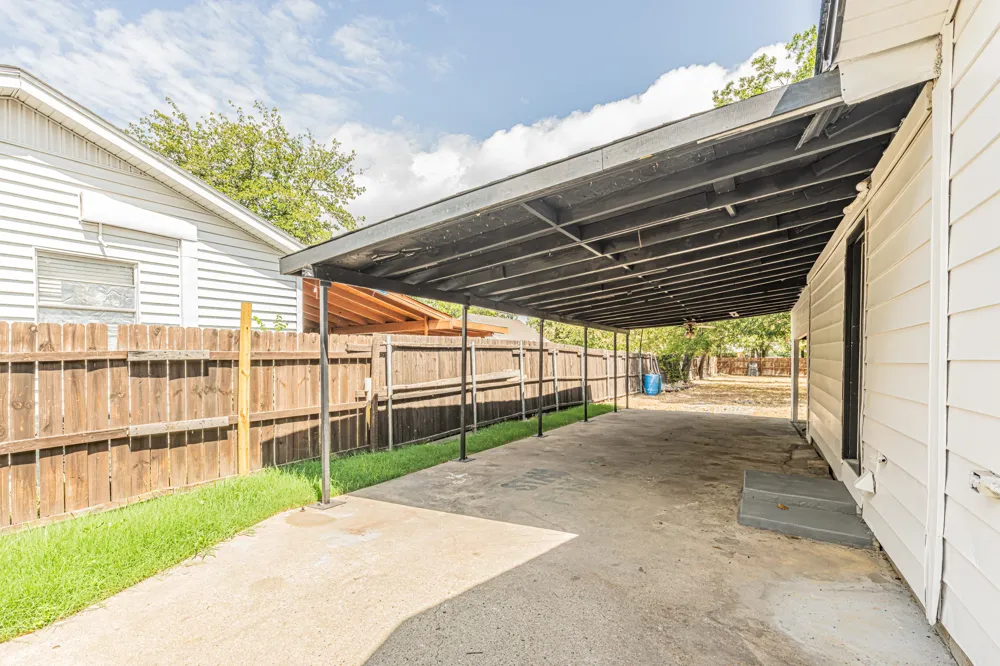 426 NE 29th Street Grand Prairie, TX 75050