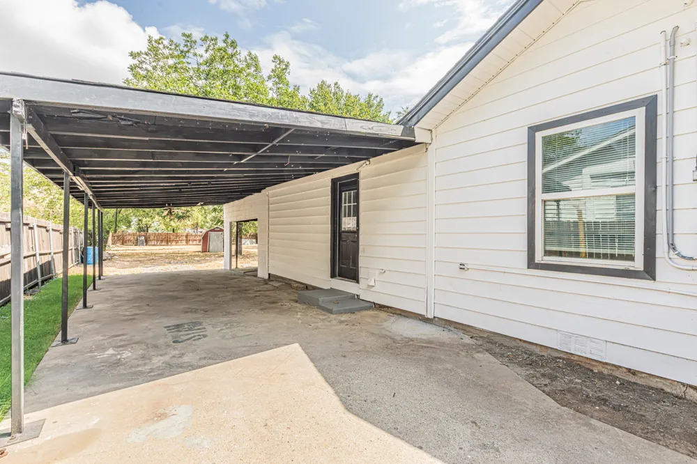 426 NE 29th Street Grand Prairie, TX 75050
