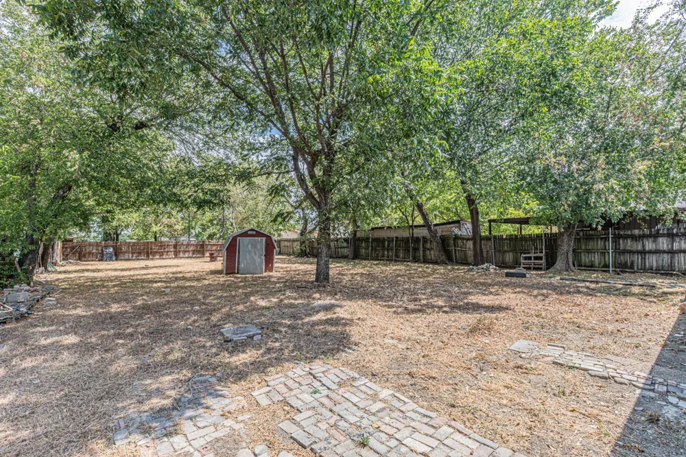 426 NE 29th Street Grand Prairie, TX 75050