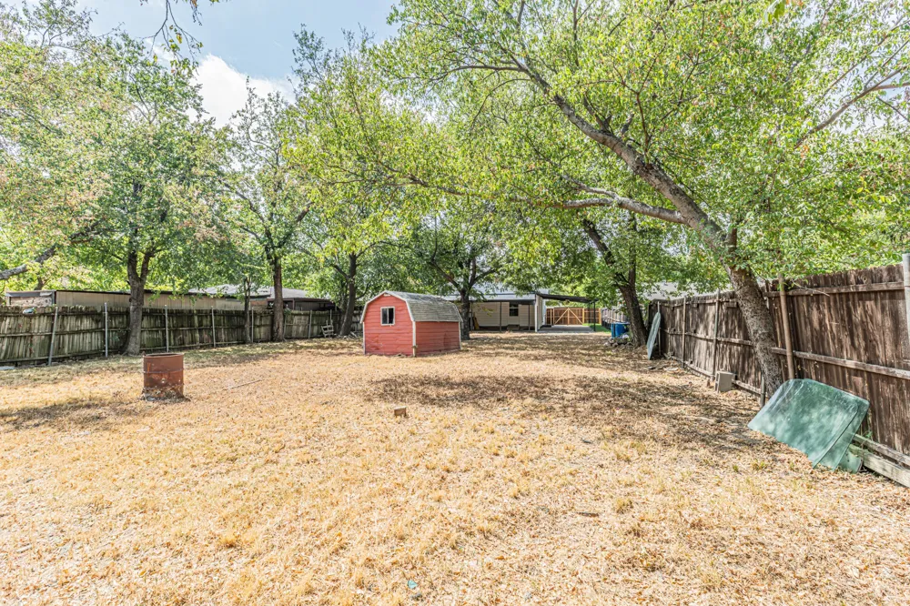 426 NE 29th Street Grand Prairie, TX 75050