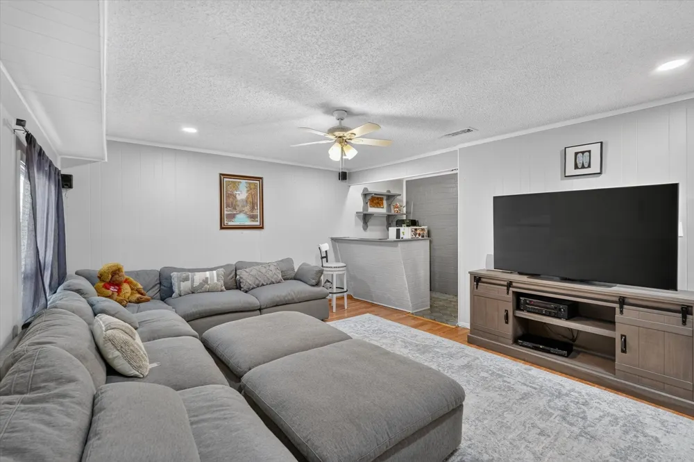 1007 Wildwood Drive Arlington, TX 76011