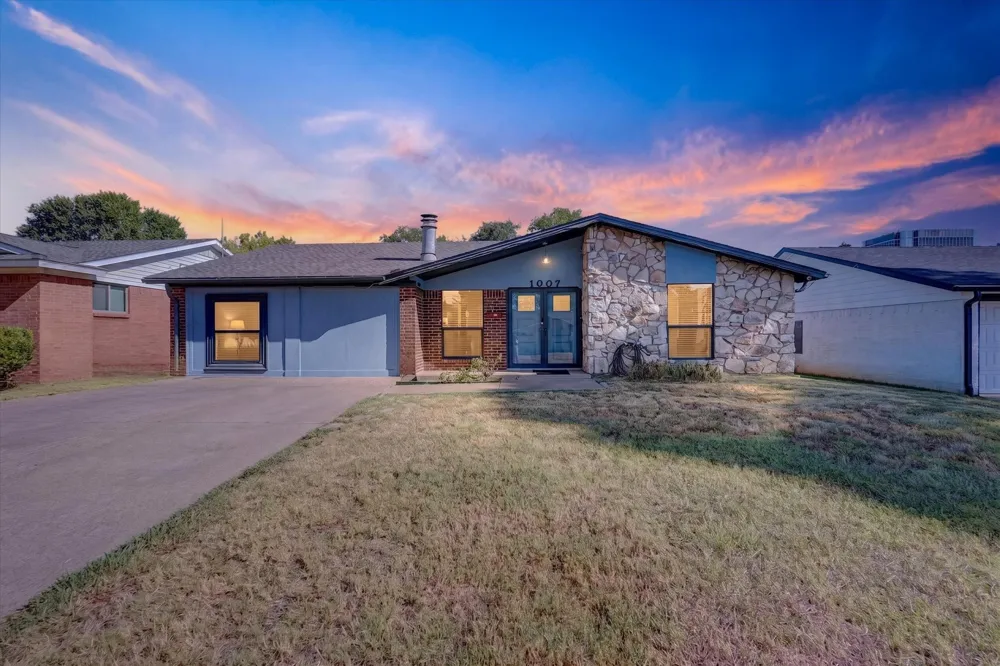 1007 Wildwood Drive Arlington, TX 76011