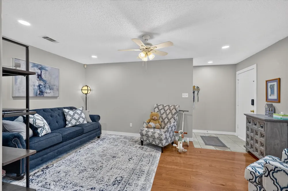 1007 Wildwood Drive Arlington, TX 76011