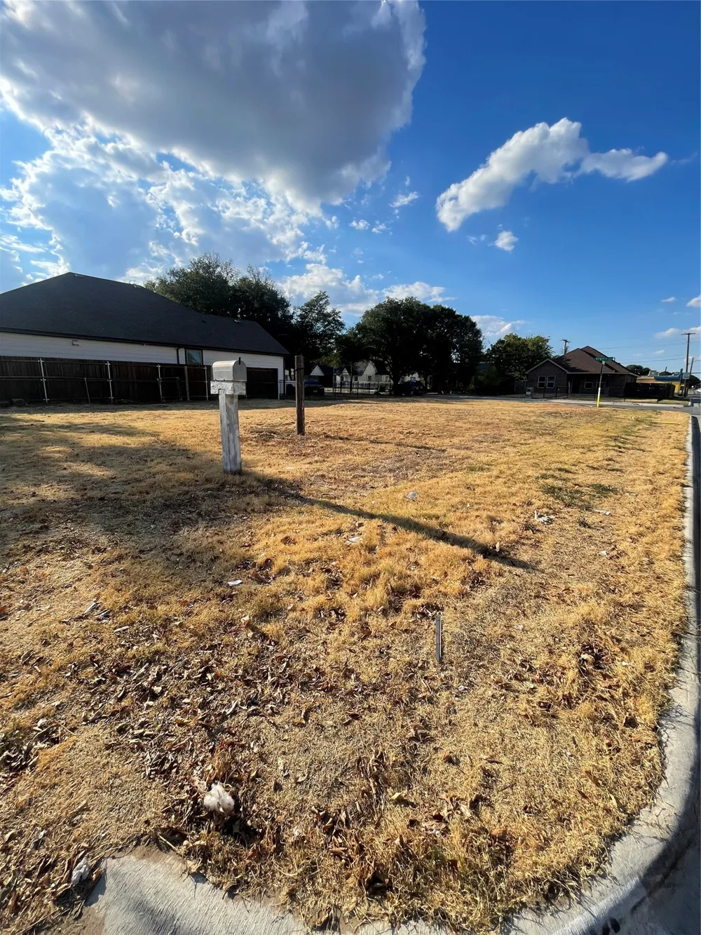 516 S Edgewood Terrace Fort Worth, TX 76103