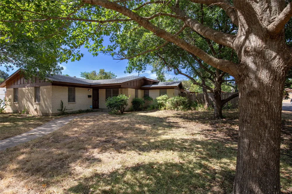736 57th Street Waco, TX 76710