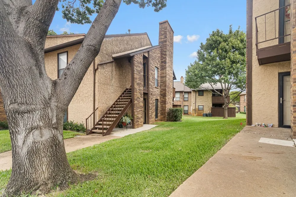 1201 Calico Lane #2024 Arlington, TX 76011