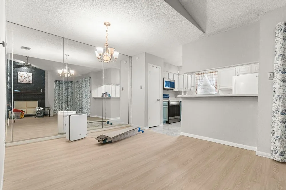 1201 Calico Lane #2024 Arlington, TX 76011