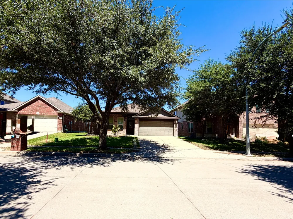 10356 Bradshaw Drive Fort Worth, TX 76108