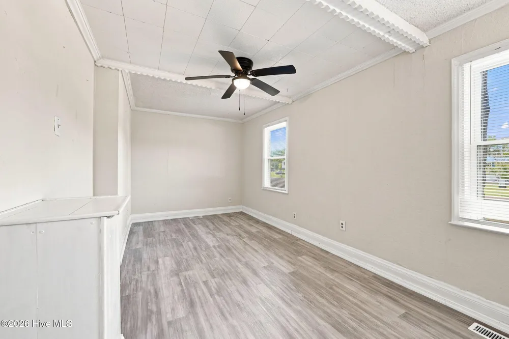 17 Old Fort Shores Road Chocowinity, NC 27817