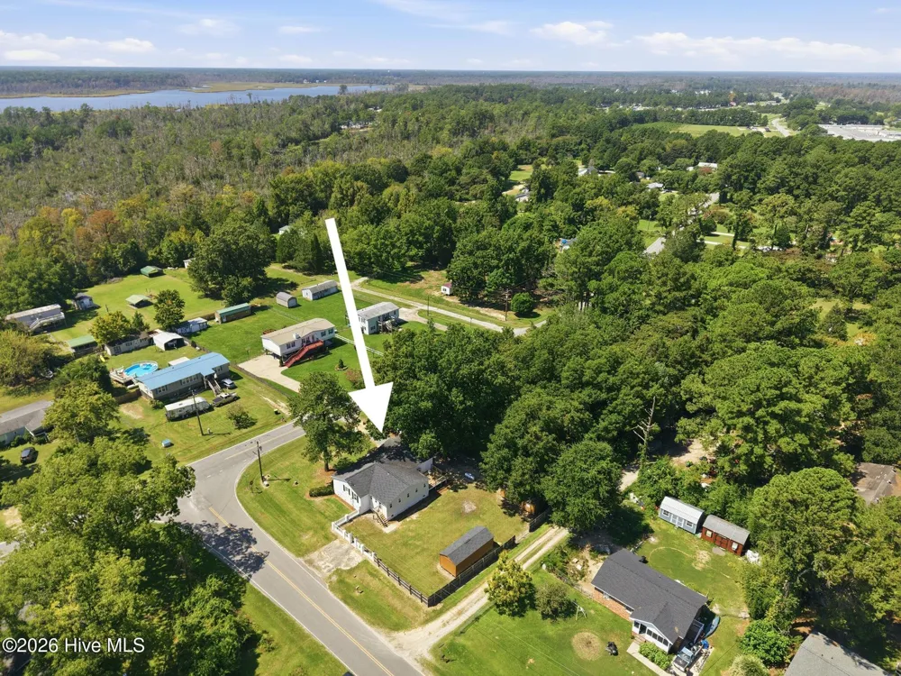 17 Old Fort Shores Road Chocowinity, NC 27817
