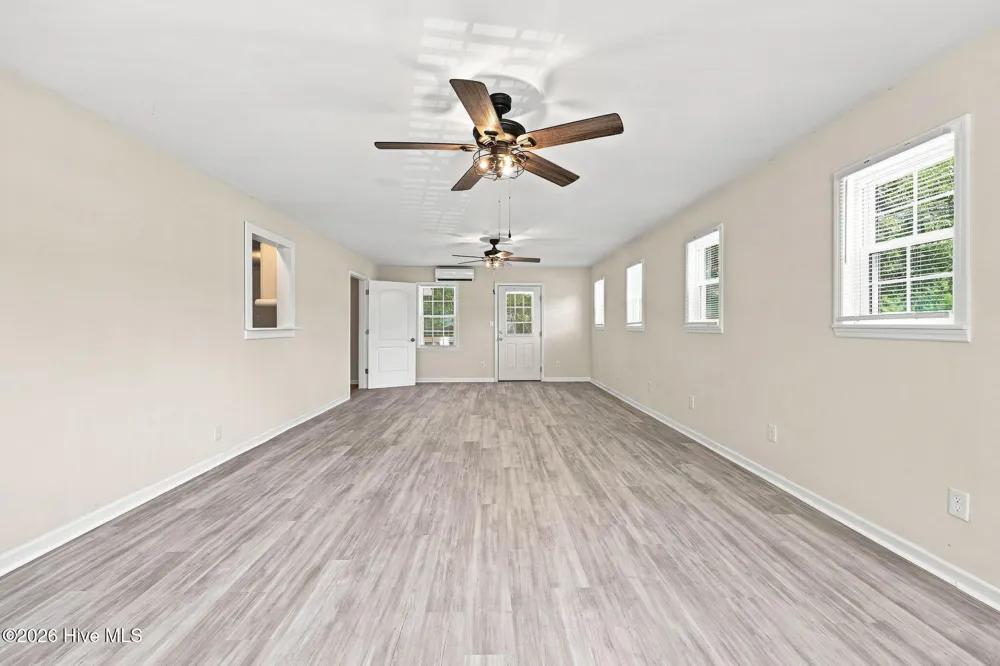17 Old Fort Shores Road Chocowinity, NC 27817