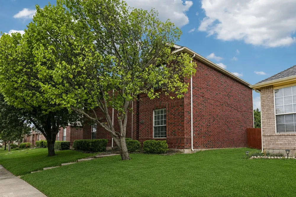 4506 Stirling Drive Garland, TX 75043