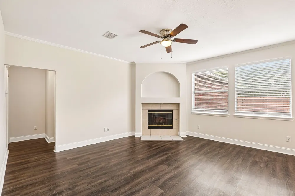 4506 Stirling Drive Garland, TX 75043